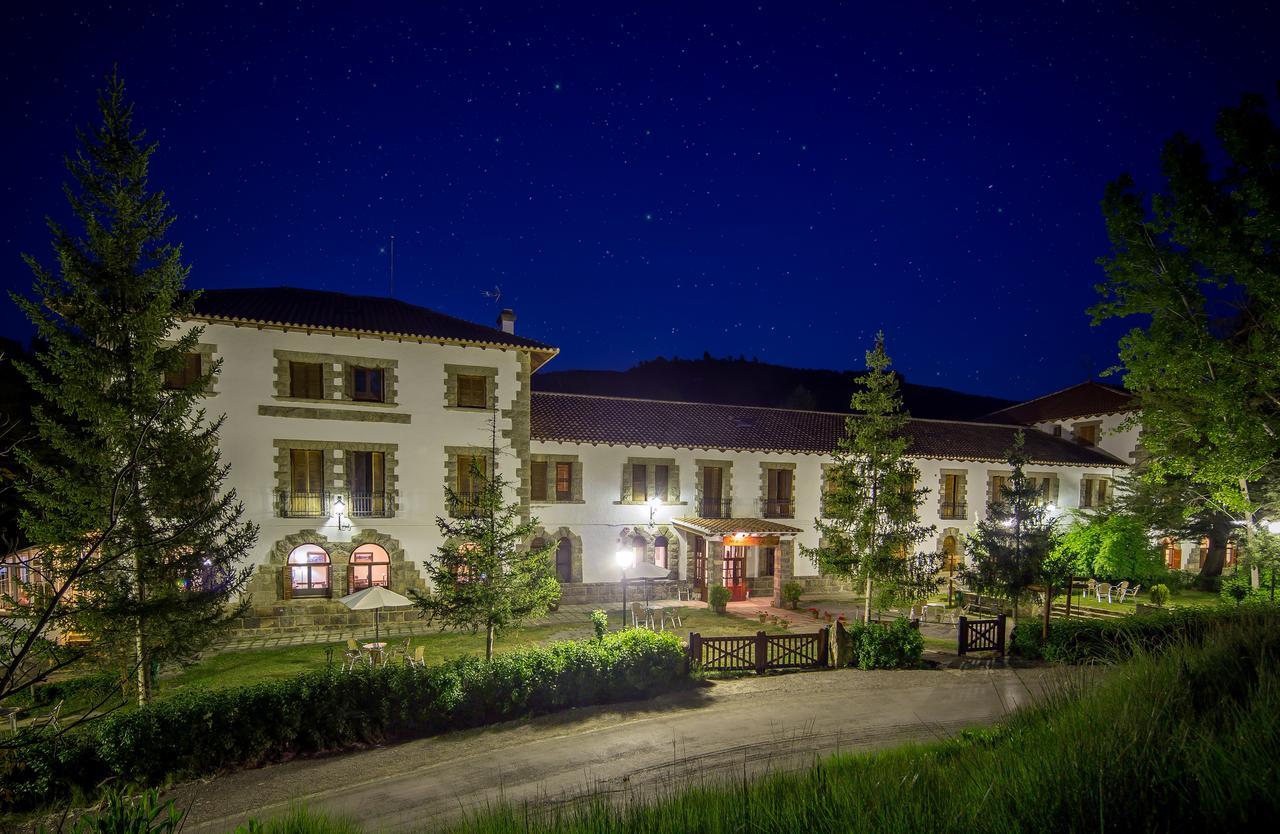 Balneario de Manzanera El Paraíso Exterior foto